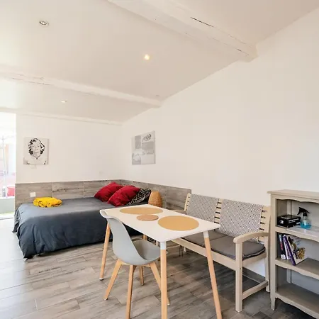 Gite Du Stade Grand Studio 2 Lits Parking Marseilles Zimmer foto